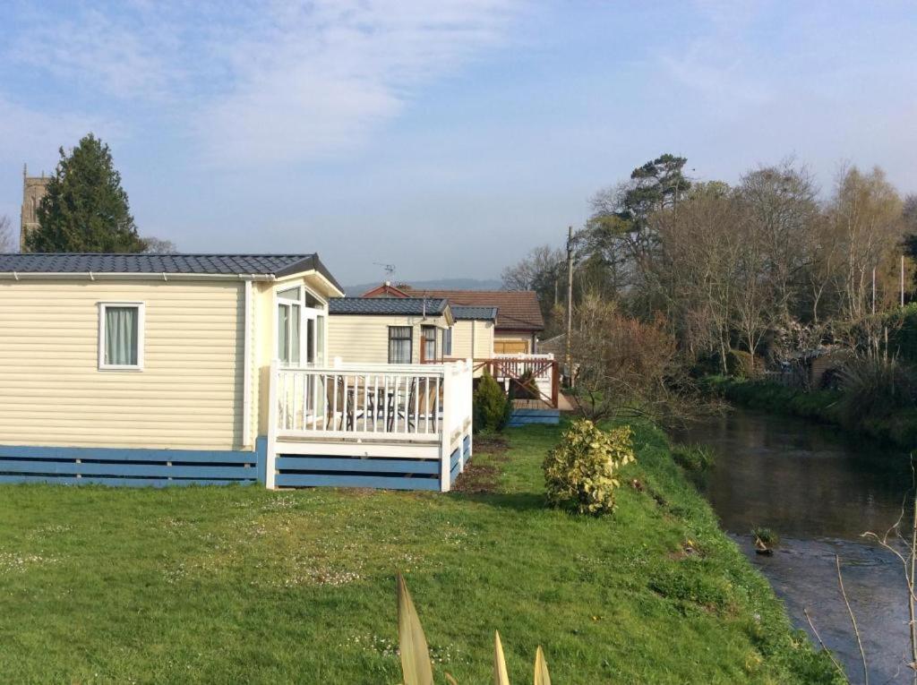 Pet Friendly Riverside Static Caravan Чеддар Екстер'єр фото